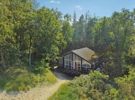 Cozy Home In Brkop With Wifi, hotel a Børkop