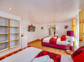 *RE98BL* For your most relaxed & Cosy stay + Free Parking + Free Fast WiFi *, habitación en casa particular en Farnley
