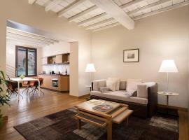 Palazzo Scanderbeg, serviced apartment in Rome