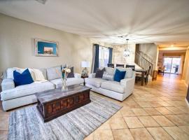 Pet Friendly 4 Bedroom Home with Private Pool, hotel in Oro Valley