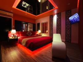 Chiic House 3 - Khách sạn tình yêu, motel em Da Nang