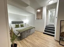 Cosy Studio Escape in Ilkeston with Netflix