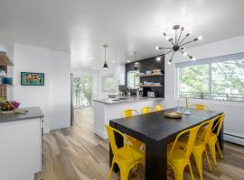 Family-Friendly Living with Patio, Hot Tub & Parking, apartment in Salt Lake City