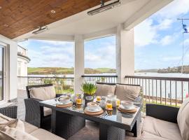 Luxury Apartment in the Heart of Salcombe، فندق في سالكومب