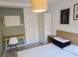 L'olivier, hotel with parking in Douai