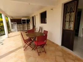 Appartement confortable à Sainte-Luce avec jardin clôturé