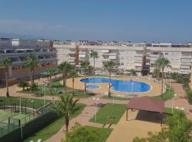 ATICO DE LUJO EN NOVA ALMENARA a 150 metros de Playa Casablanca Relax on the Beache, hotel with parking in Barrio-Mar