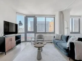 Tribeca Studio w Tons of light Gym Pool NYC-118