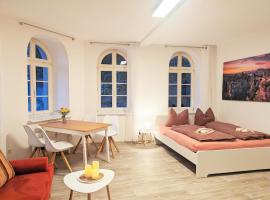 Urlaubsmagie - Helle Wohnung mit Sauna & Pool & Whirlpool - F1, appartamento a Sebnitz