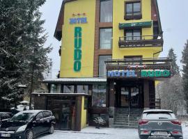 Hotel Rudo, hotel di Predeal