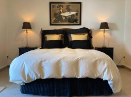 Maison Blue - Chic Garden Apartment, hotel a Napier