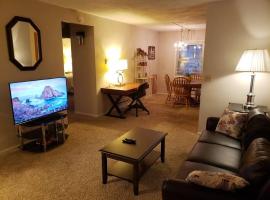 Beautiful condos By The Park, hotel in Stockton