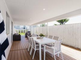 By the Bay - 100m to Beach, hotel in Rosebud