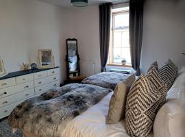 The Apartment in Aberlour, hotel with parking in Aberlour