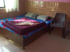 Shivalik guest house: Dhanaulti şehrinde bir otel