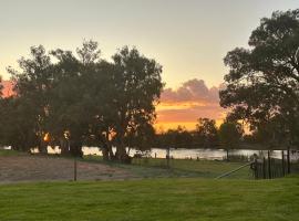 Pelicans on the Darling, appartement in Wentworth