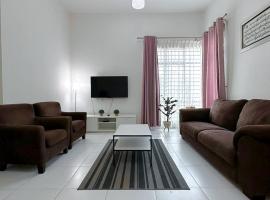 Cosy House For Family Or Group In Bukit Beruang Melaka, accessible hotel in Kampong Pengkalan Batu
