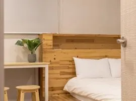 Woody Two Bedroom In Hongdae