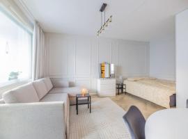 반타에 위치한 주차 가능한 호텔 30m2 studio - 500m from train station to Airport and Helsinki city centre