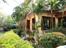 디가에 위치한 호텔 Hotel Dolphin