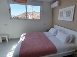 Ocean view sunset terrace - near Anfi del Mar, hotel with parking in Los Caideros