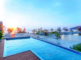 Phoenix Hotel Karon Beach, hotel di Pantai Karon