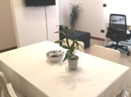 Holiday Apartment - Brescia centro - PARCHEGGIO PRIVATO, hotel in Brescia
