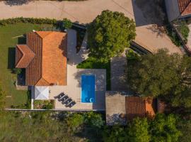 Experience VILLAGE LIFE - Jokini Dvori with private pool, Hotel in Pakovo Selo
