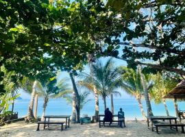 Sunny Cove Beach Resort Koh Phayam, complex din Ranong