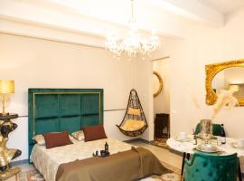 Viesnīca Femme noir Boutique Apartament Fitness e spa pilsētā Kazerta