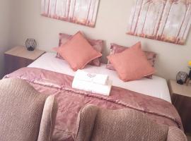 TALITHA'S SELF-CATERING ACCOMONDATION, hotel in Walvis Bay