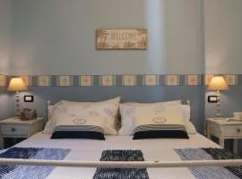 Blue Marine - Trilocale con Smart Tv, WiFi Gratuito, Aria Condizionata, ideale per Famiglie