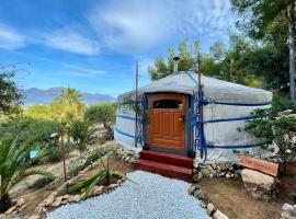 Yurt in La Nucia met zwembad, area glamping di La Nucía