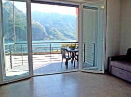 Lake Como Casa la Rosa apartment Iris, готель у місті Аббадія-Ларіана