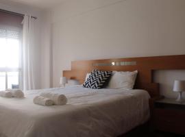 Apartment 2BR: Queluz'da bir otel