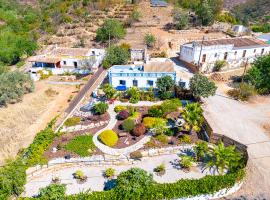 Charming country house, vakantieboerderij in Santa Catarina da Fonte do Bispo