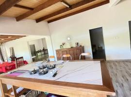 Harena Villa, rantahotelli kohteessa Morondava