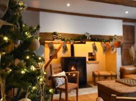 La Maison de Blanche , Charme et Caractere Aveyron, holiday home in Luc