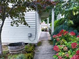 The Secret Garden, self catering accommodation in Portland