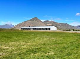 Seljavellir Guesthouse, hotelli kohteessa Höfn