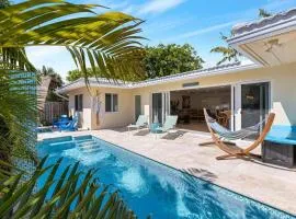 Walking distance to the beach 3Br House with 1