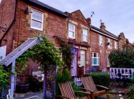 Lilac Cottage Morpeth Northumberland, hotel with parking in Morpeth