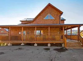 New Listing! Indoor Private Heated Pool, Less than 2 miles from Dollywood, Walk to Parkway, 4 Ensuite Bedrooms Sleeps 14, Dog Friendly, Game Room with TV, Arcade and Foosball, Hot Tub, BBQ, Smart TV and Wifi, Fully Loaded Kitchen, Washer and Dryer