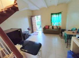 Town House Good for Family Stay, cottage sa General Trias