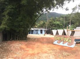 Toninhas Camping Ubatuba, hotel in Ubatuba