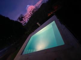 Casa Mangos, hotel v destinaci Orotina