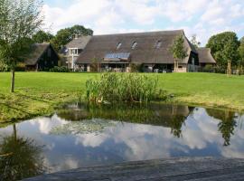 Stunning Home In Dwingeloo With House A Panoramic View, hotel v mestu Dwingeloo