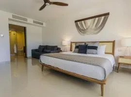 Casa Las Perlas NEW !! At Mareazul condo