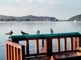Knysna Houseboat Myrtle