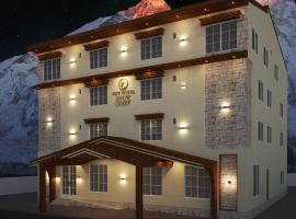 New Hotel Snow Crest, hótel í Badrīnāth
